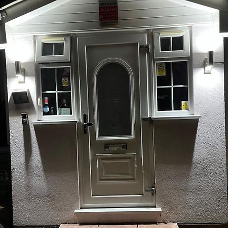 Comfortable Single Bedroom With Free On Site Parking Kingston upon Thames (Greater London) Exterior foto