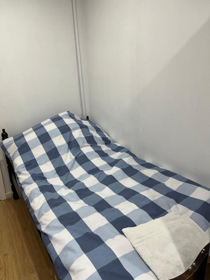 Comfortable Single Bedroom With Free On Site Parking Kingston upon Thames (Greater London) Exterior foto